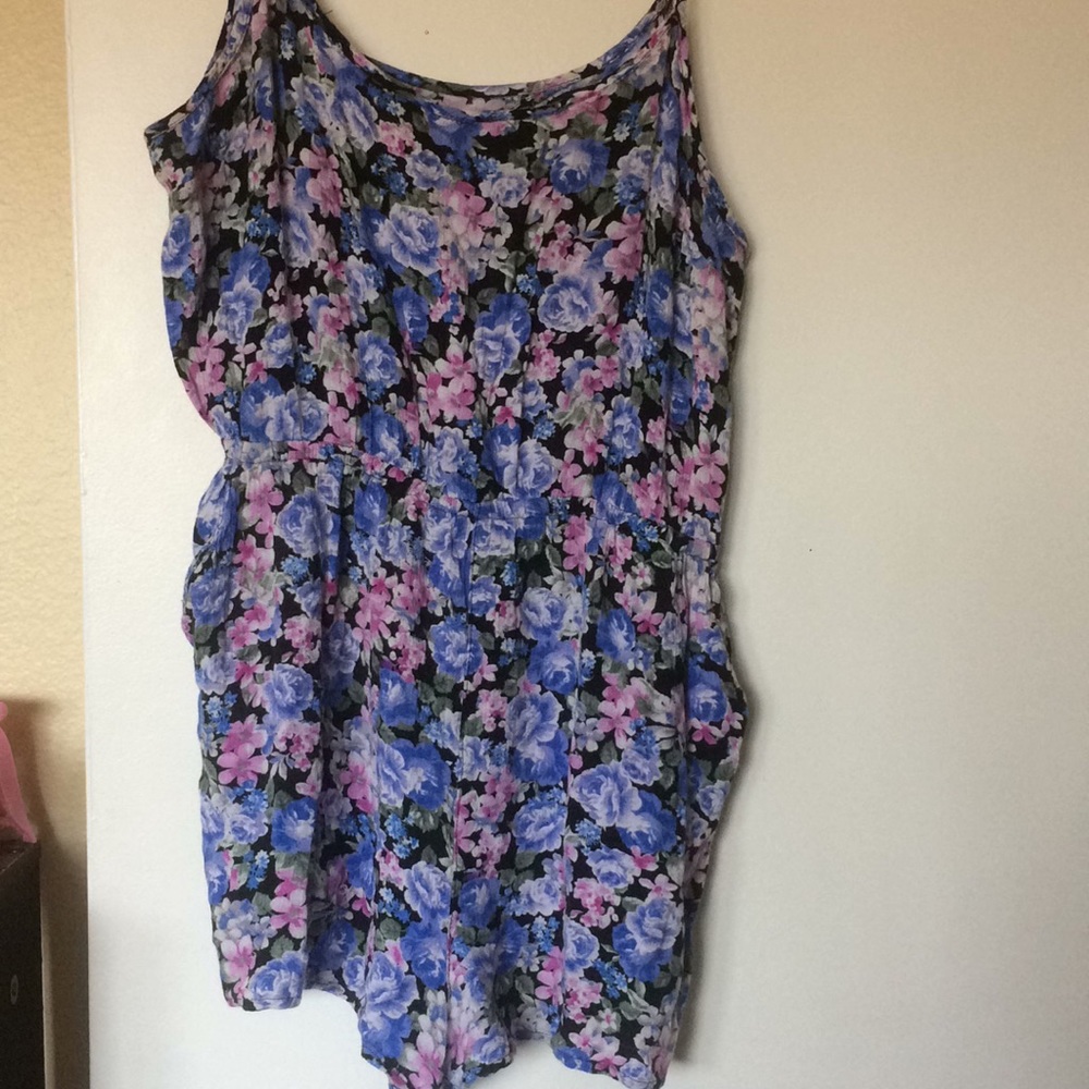Romper floral design